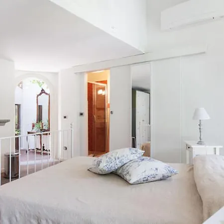 Gioia House Bed & Breakfast 4*